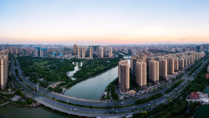 斯特兰蒂斯临时裁员900人,香港最准100一肖中特资料,前瞻性战略落实探讨_云端版V14.34