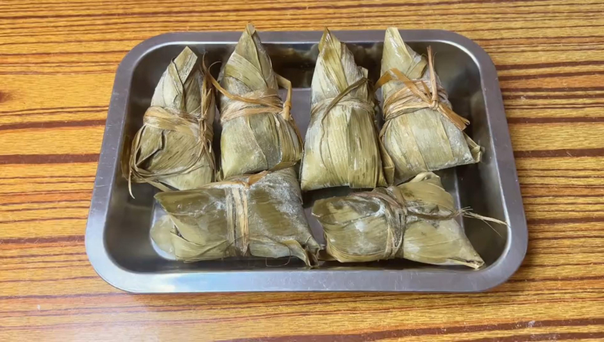 爸爸包饺子获宝宝花式夸赞,澳门管家婆一肖一码100精准澳门小儿,完美答案解释落实_纪念版V14.84